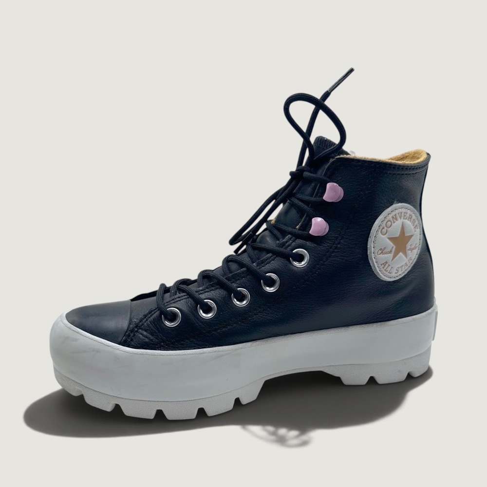 Converse Women 7 Chuck Taylor All Star Lugged Winter 2.0 GORE-TEX Leather Boots
